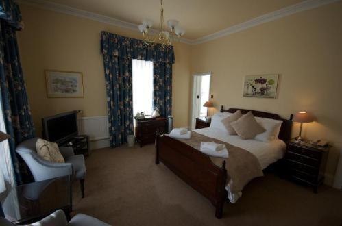 Beeches & Victorian Gardens Hotel