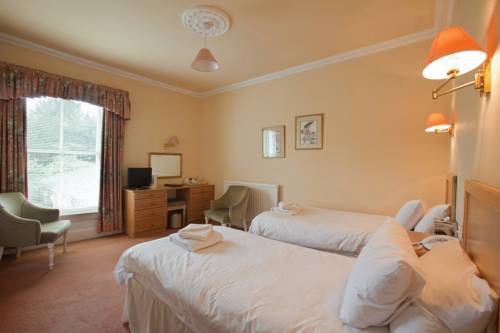 Beeches & Victorian Gardens 3*