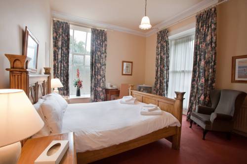 Beeches & Victorian Gardens Hotel